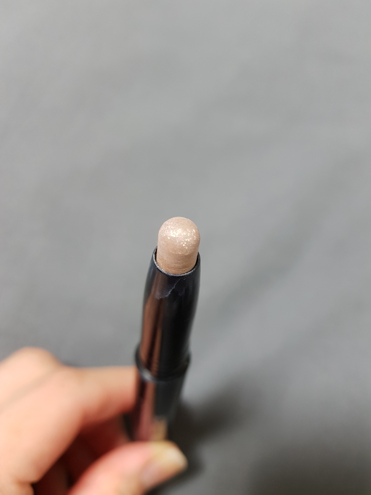 마루빌츠 (MALUWILZ) 롱웨어 아이섀도우 펜 [1호 샌드골드] review image