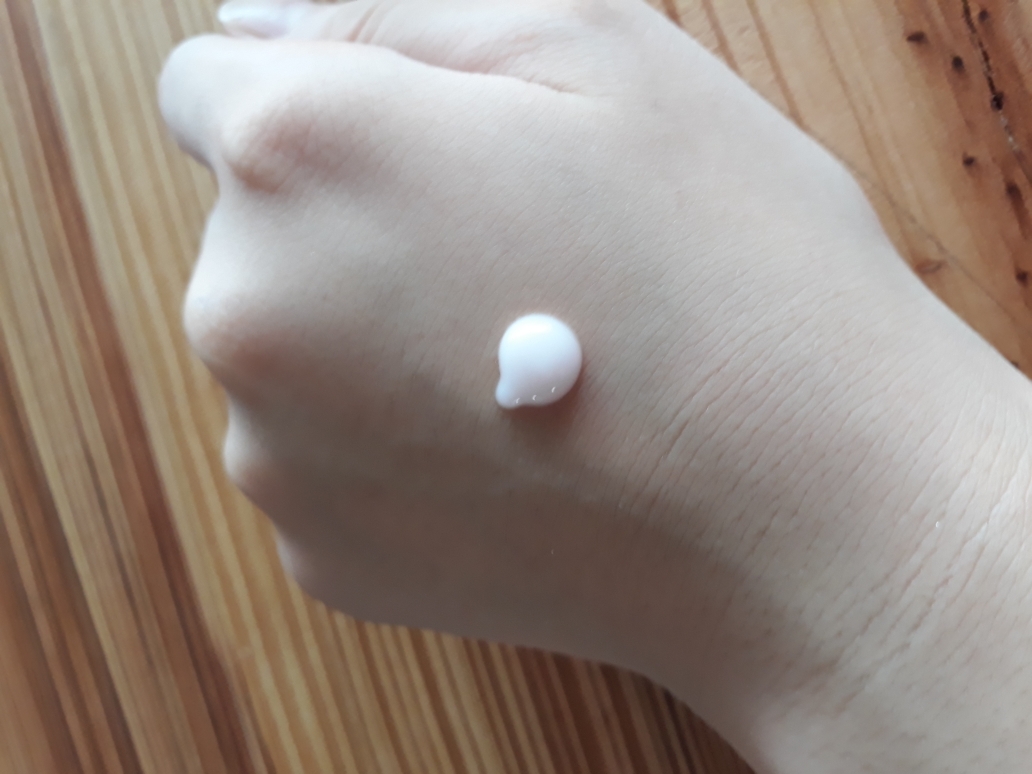 自然露水精华的真实用户使用照片
