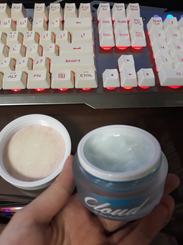 云9 全效保湿霜 review image