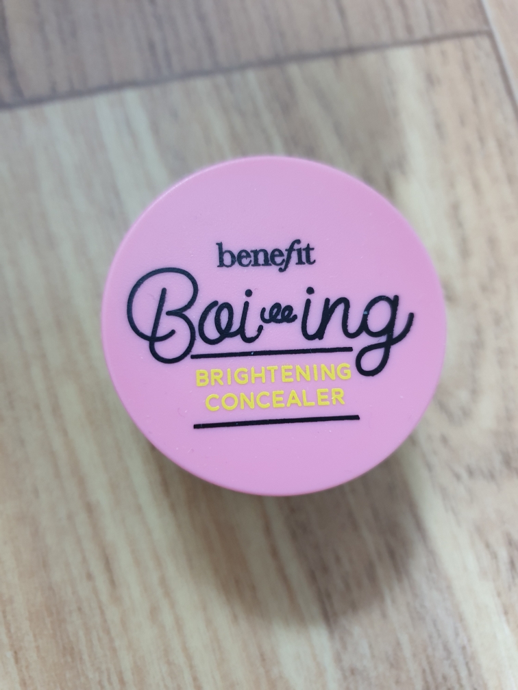 베네피트 (benefit) 보 잉 브라이트닝 컨실러 [미디움] review image