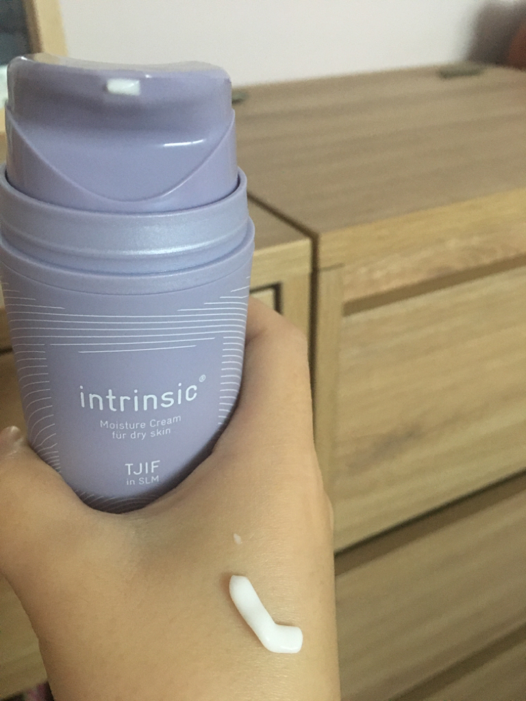 intrinsic 保湿霜 common.review image