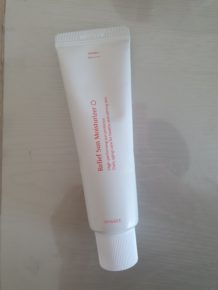 휘게 Relief Sun Moisturizer [SPF50+/PA++++] review image