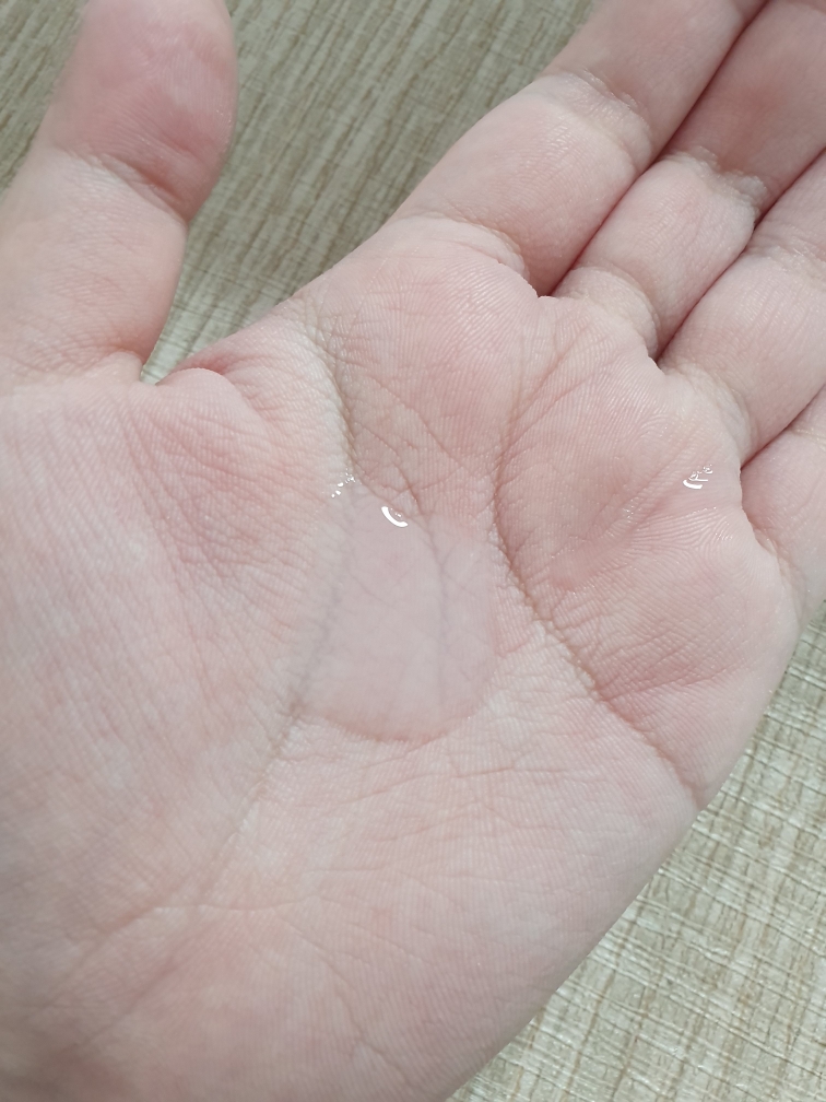 抗干燥强化爽肤水的真实用户使用照片