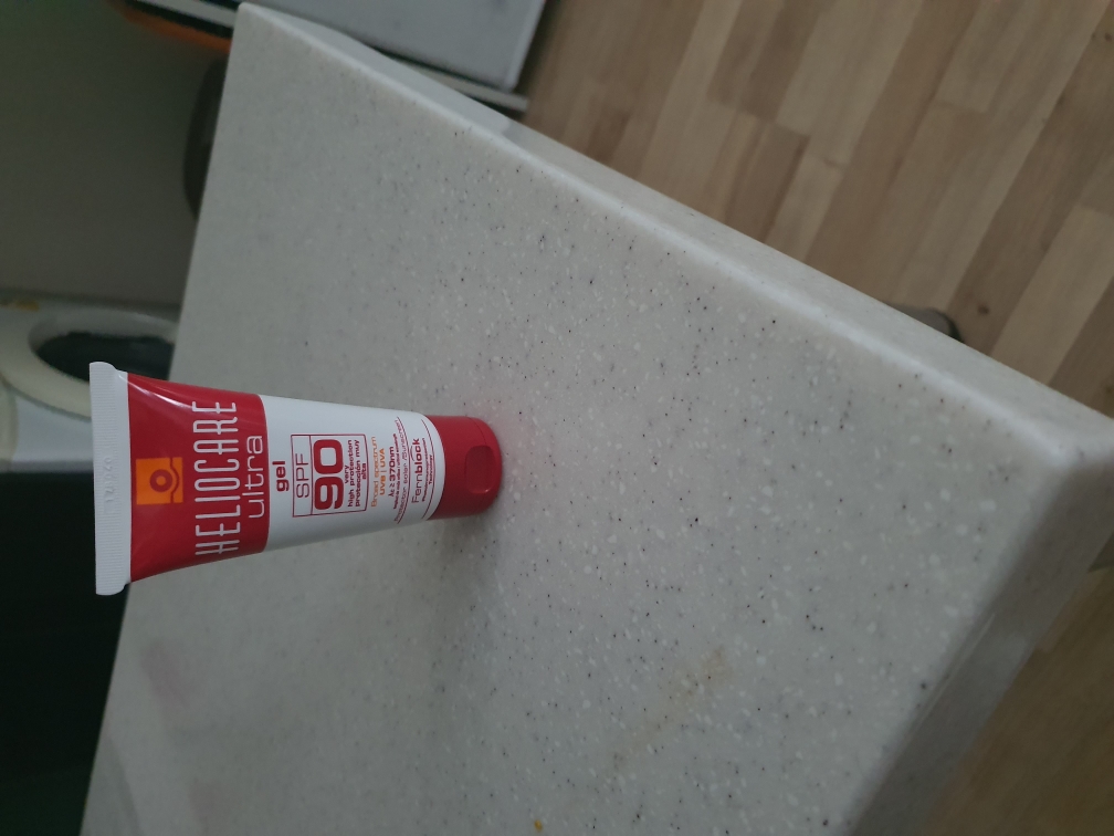 直升机保健 超级 90 凝胶[SPF90+/PA+++] common.review image