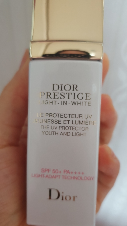 Dior Prestige Light-in-White UV Protector [SPF50+/PA++++] reviews