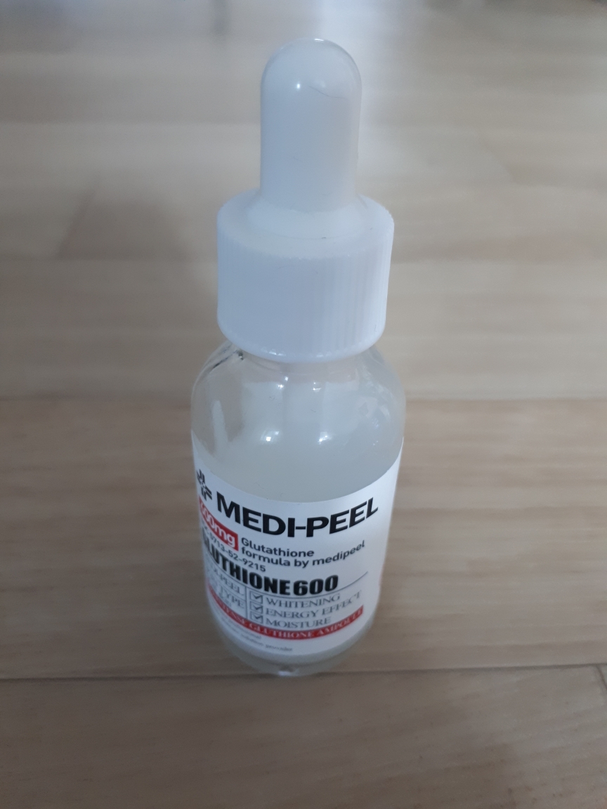 liposomal glutathione researched nutritionals Medi-Peel Bio-Intense Glutathione White Ampoule Mask 10ea An intensive  brightening essence mask with Glutathione, Niacinamide and 12 types of  liposomal vitamins to brighten skin tone. Solutions for Pigmentation such  as blemishes and main image 1