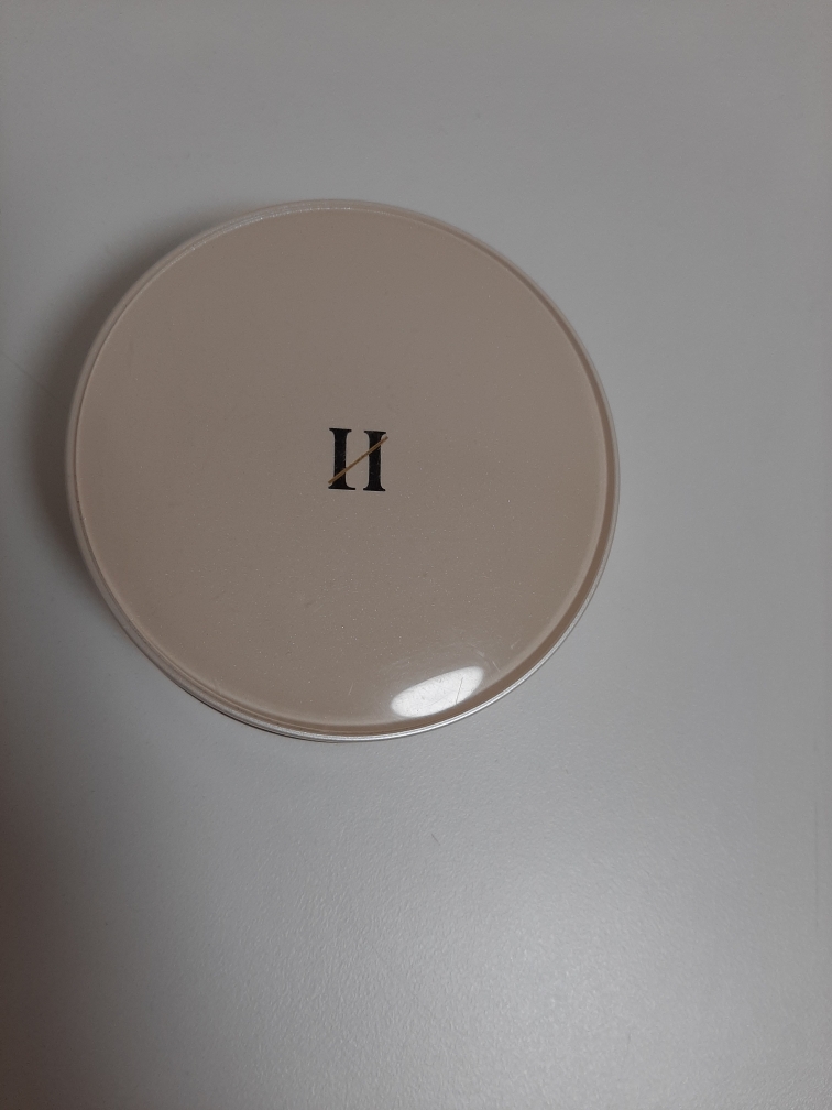 Real user review photo of Liz Shine Natural Cushion [SPF45/PA++] [Soft Vanilla]