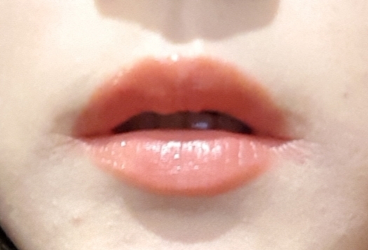 Real user review photo of Vivid Oil Tint [No. 6 Bohemian Rosy Pink]