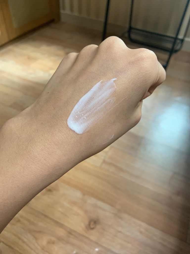 公津香水水润防晒乳 [SPF50+/PA+++]的真实用户使用照片