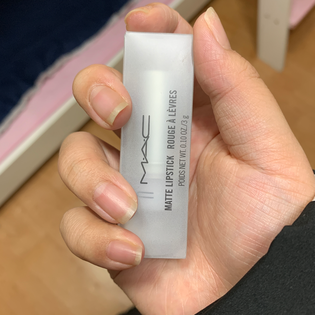 맥 (MAC) 라우드 앤 클리어 립스틱 [슈가스위트카메오] review image