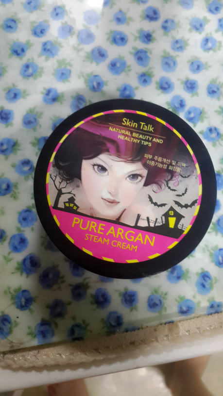 Real user review photo of Moisture Heavy Rain Advisory Witch Cream