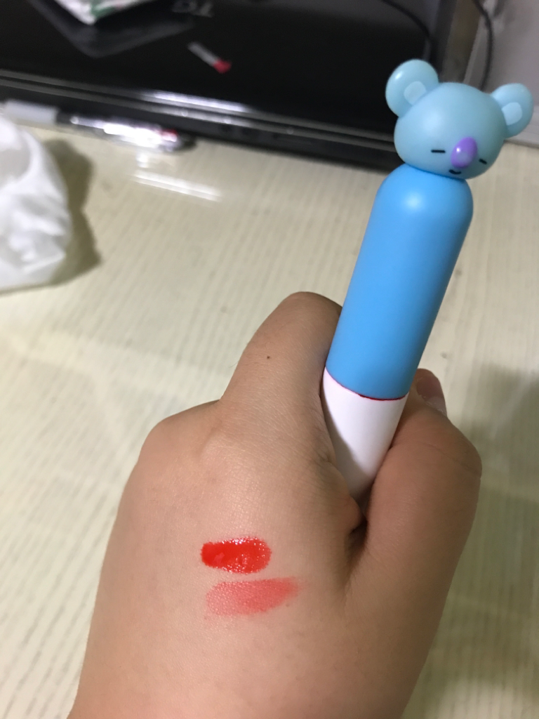 브이티코스메틱 (VTCOSMETICS) 크림 립 라커 [04 시럽레드] (BT21에디션) review image