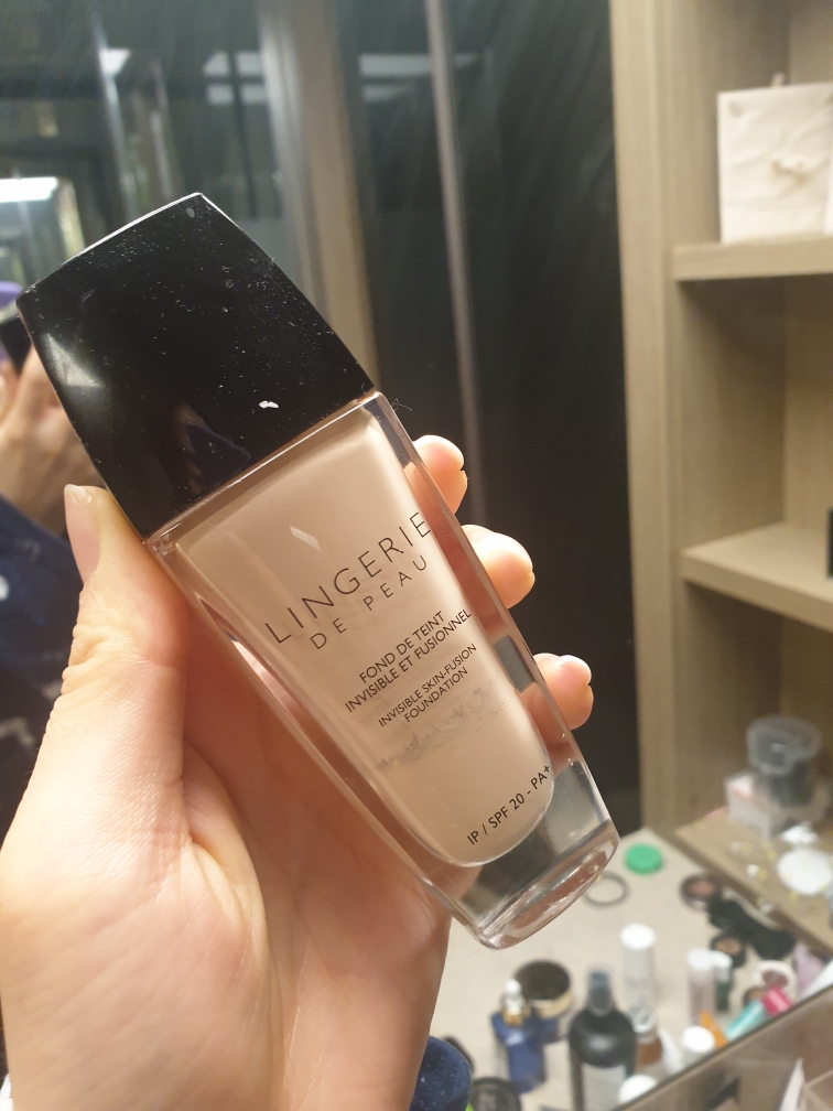 Real user review photo of Lingerie de Peau Foundation [SPF20] [01N Très Clair]