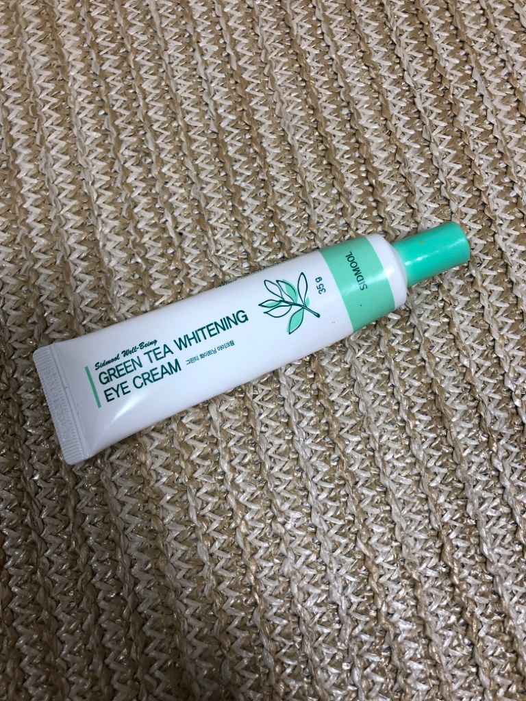 绿茶美白眼霜的真实用户使用照片