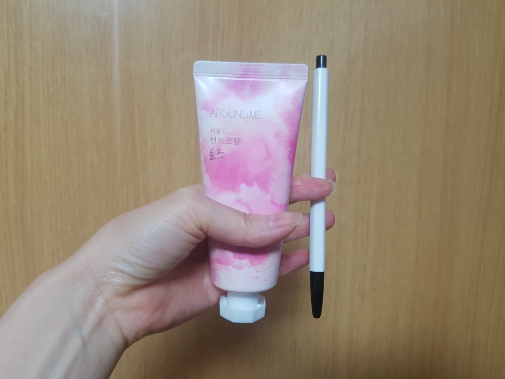 어라운드미 (AROUNDME) 퍼퓸드 핸드크림 [로즈] review image