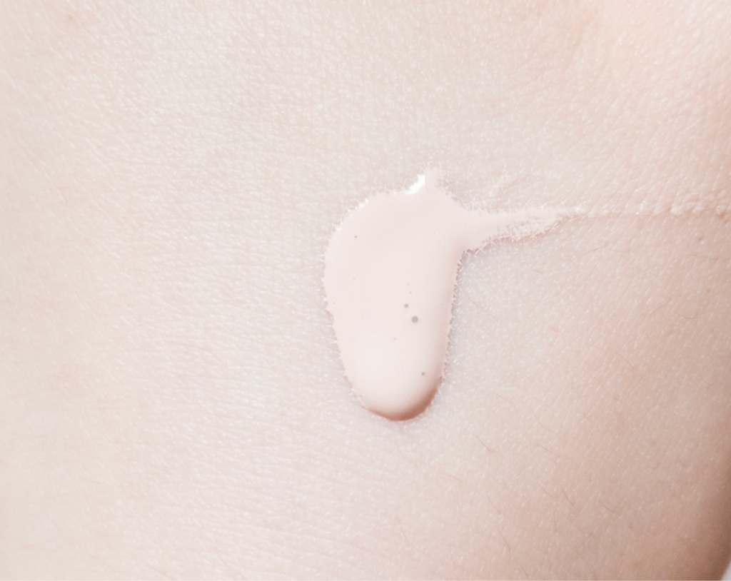 Real user review photo of Ultra HD Invisible Cover Foundation [115=R230 Ivory]