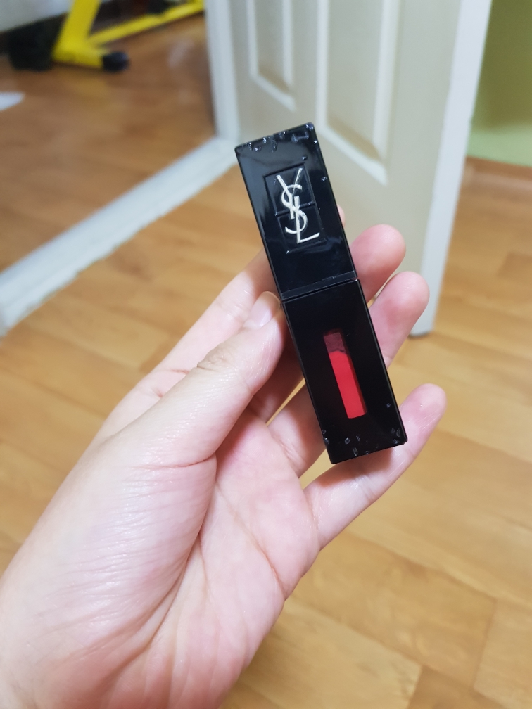 입생로랑뷰티 (YVESSAINTLAURENTBEAUTY) 베르니 아 레브르 바이닐 크림 립 스테인 [402 루쥬리믹스] (비닐틴트) review image