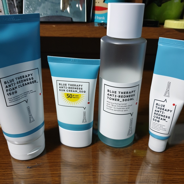 蓝色疗法抗红血丝泡沫洁面乳的真实用户使用照片