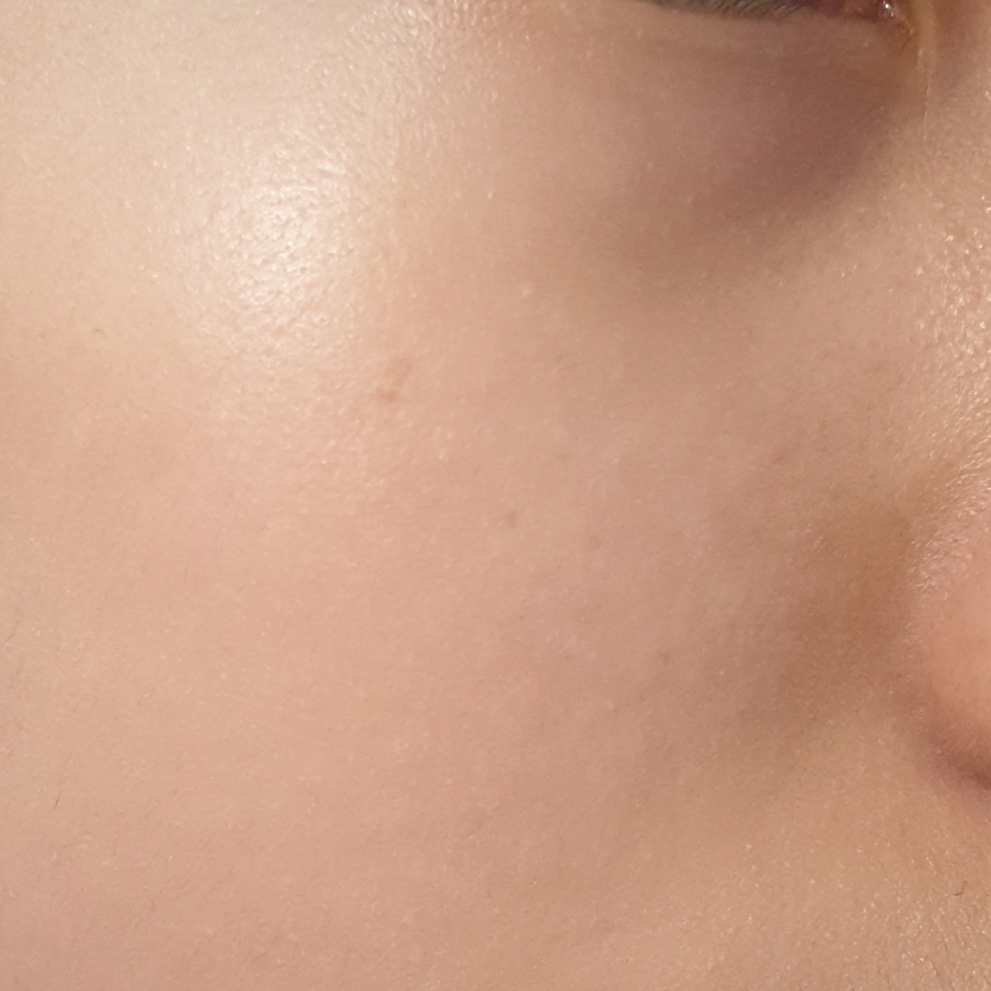Real user review photo of Angel Aqua Moisture CC Cream [SPF25/PA++]