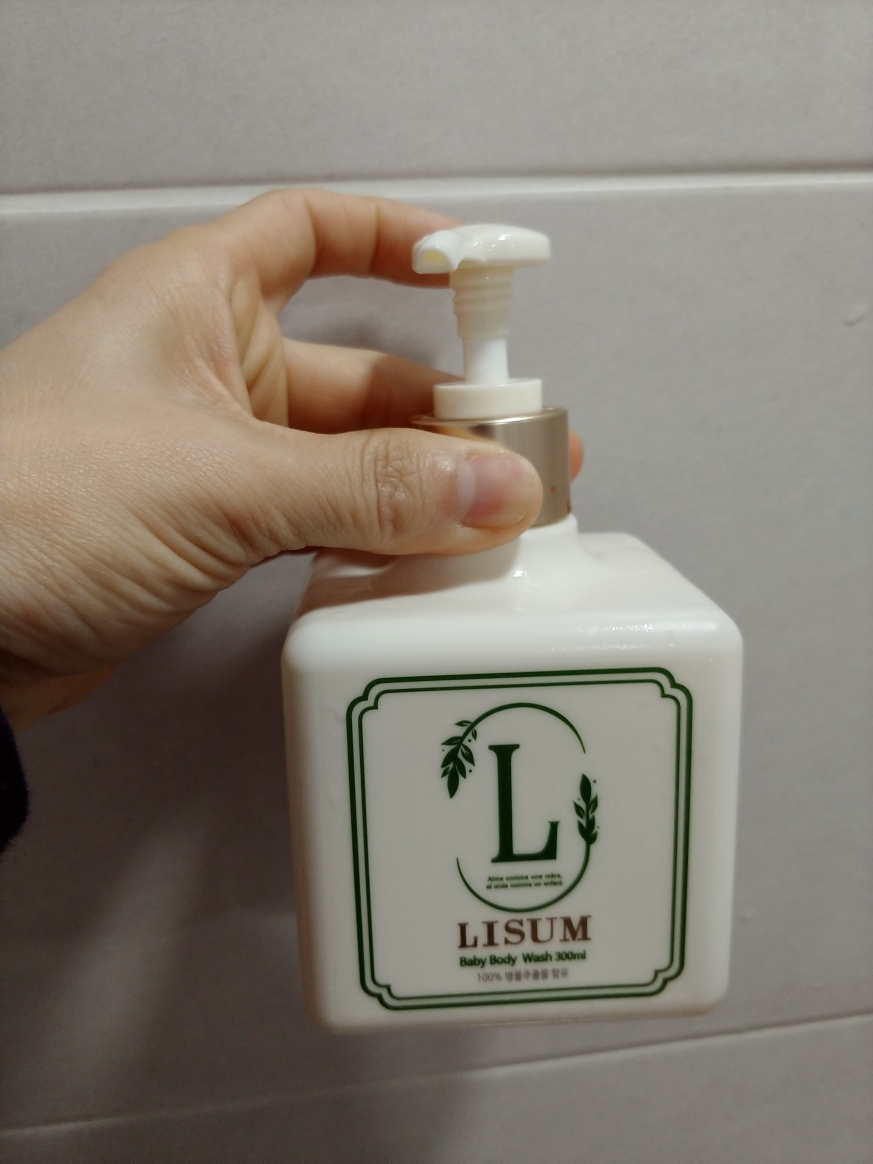 리숨 (LISUM) 센텔라 데일리 베이비 바디워시 review image