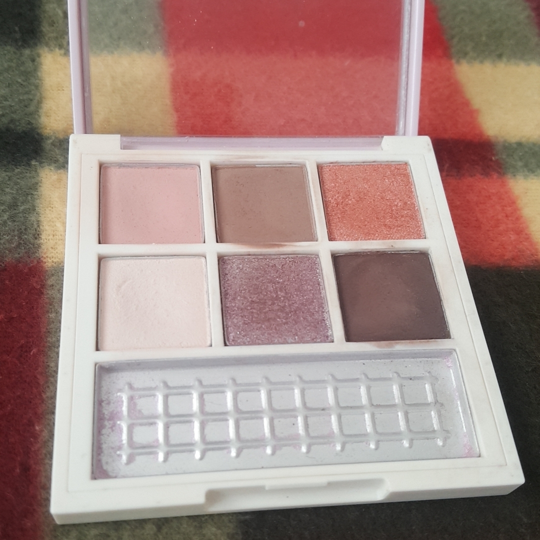 이니스프리 (INNISFREE) 크리스탈모브 컬러팔레트 review image