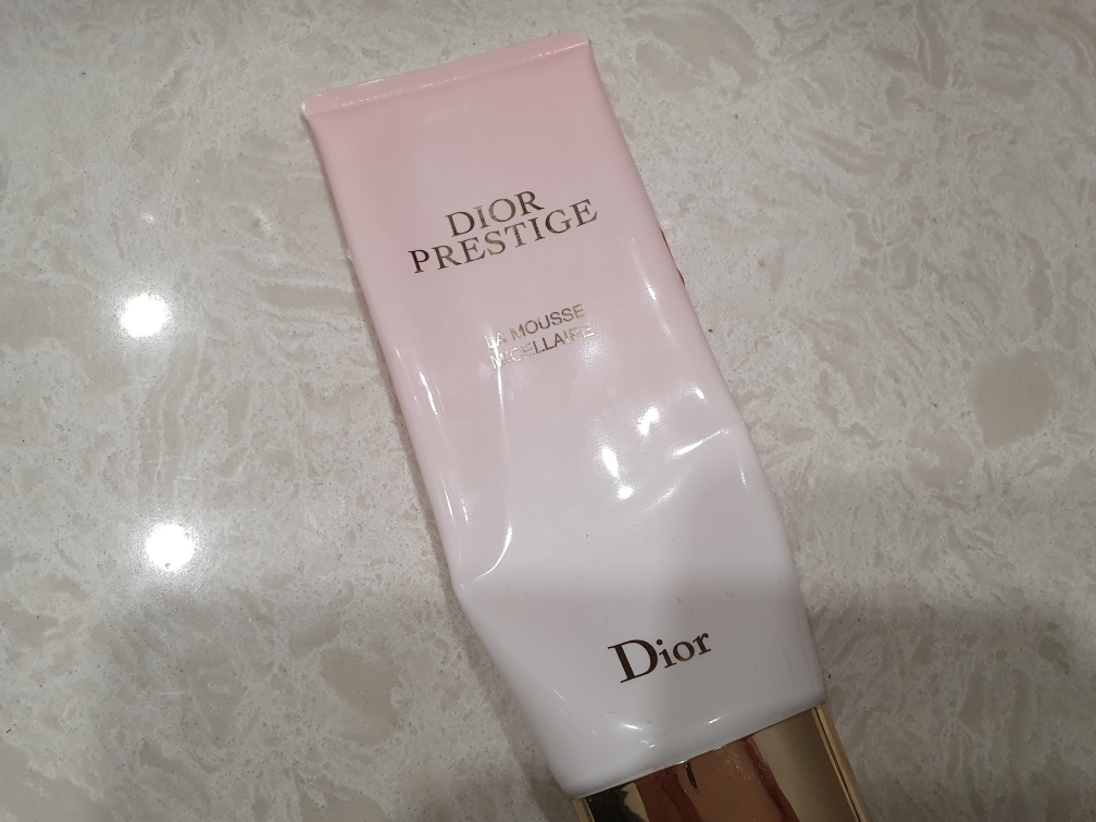 Dior Prestige La Mousse Micellar Reviews | Hwahae