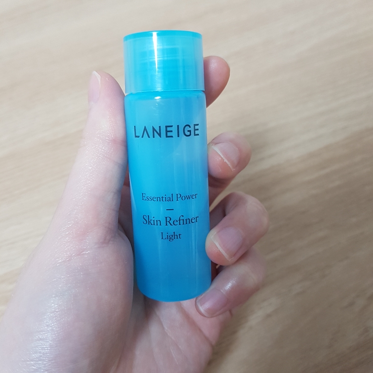 Real user review photo of Essential Power Skin Refiner [Light]