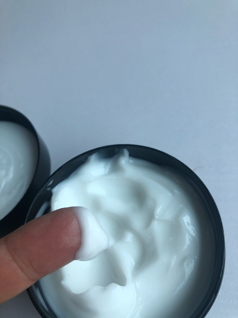 스킨톡 (SKINTALK) 마녀크림 인더우즈 review image