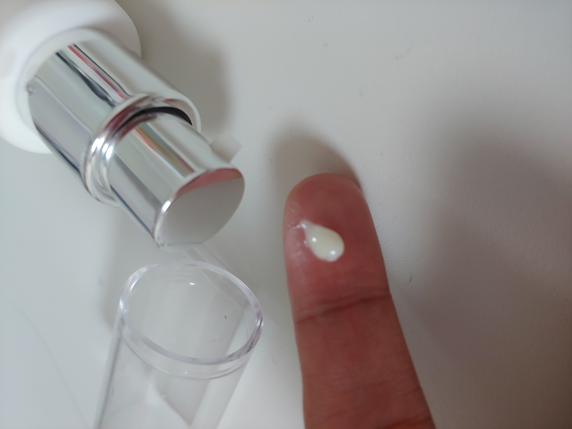 닥터탑 (Dr.top) 시카케어 UV 프로텍트 모이스처라이저 [SPF50+/PA+++] review image