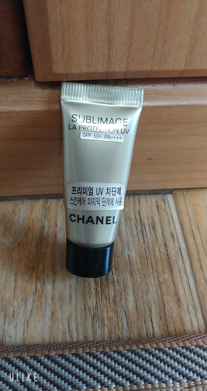 CHANEL Sublimage La Protection UV [SPF50+/PA+++] Reviews for Dry