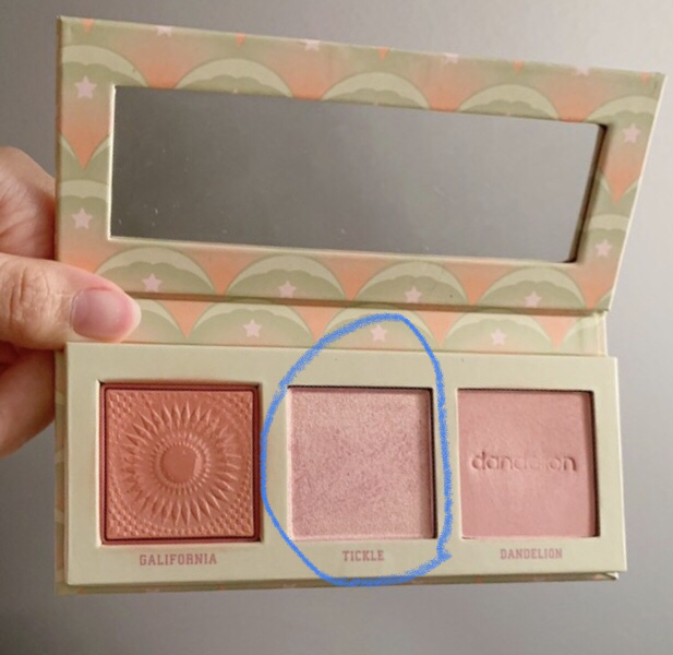 베네피트 (benefit) 티클 파우더 하이라이터 review image