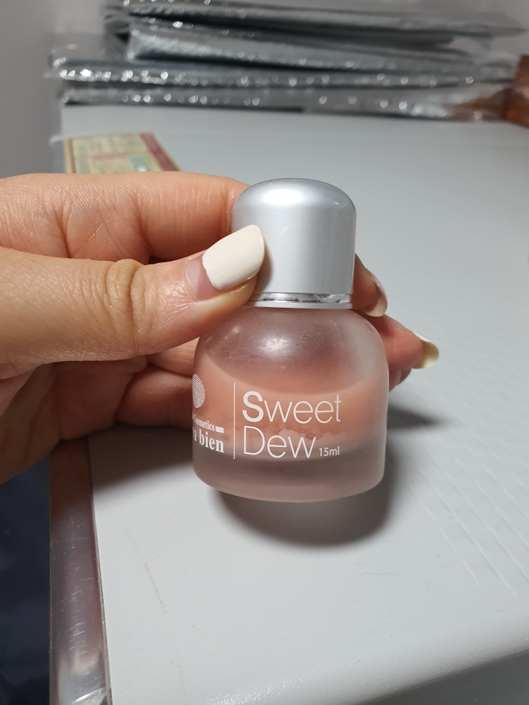 Cavabien 甜蜜的脸颊 common.review image
