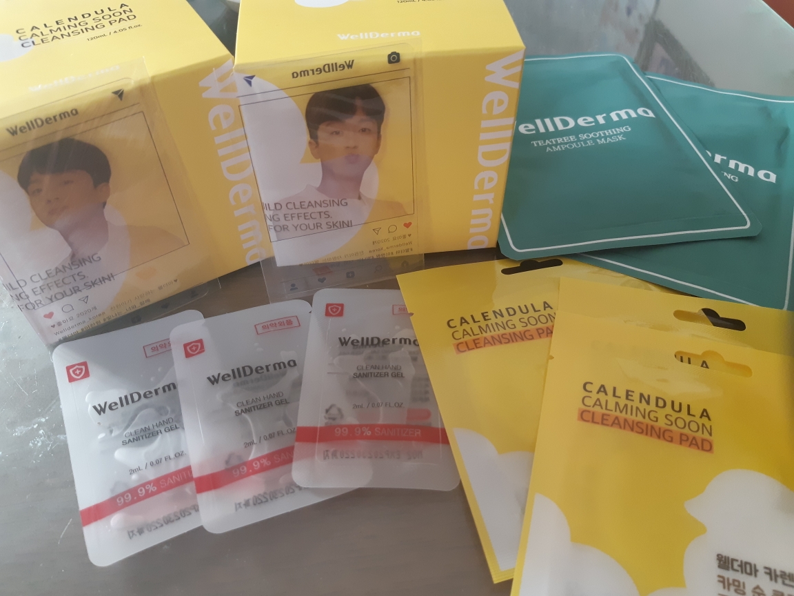 웰더마 (WellDerma) 카렌듈라 카밍 순 클렌징 패드 review image