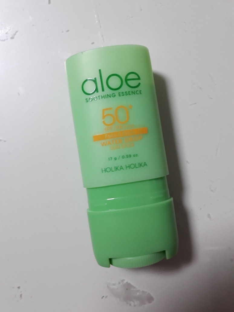 HOLIKAHOLIKA Aloe Water Talk Sun Stick [SPF50+/PA++++] Reviews | Hwahae