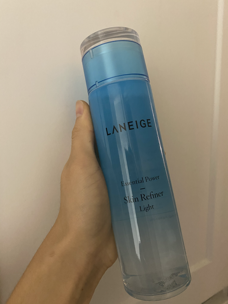 Real user review photo of Essential Power Skin Refiner [Light]