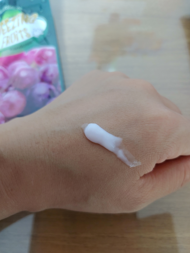 게리쏭 (GUERISSON) 스퀴징 후르츠 핸드크림 [포도] review image