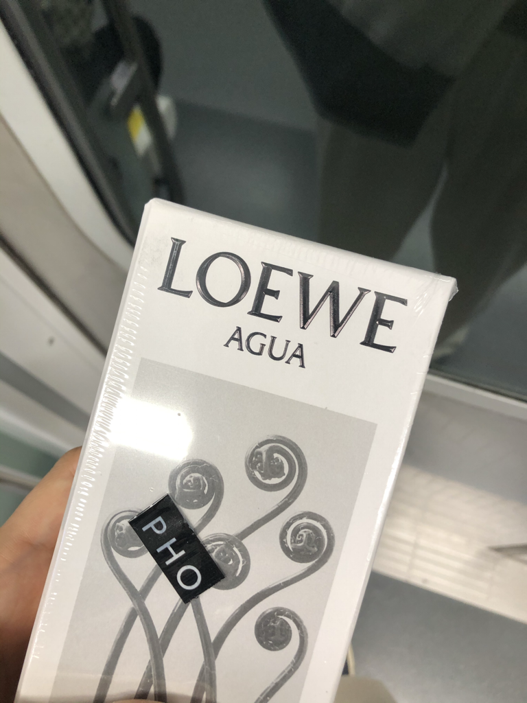 로에베 (LOEWE) 아구아 엘라 오 드 뚜왈렛 review image