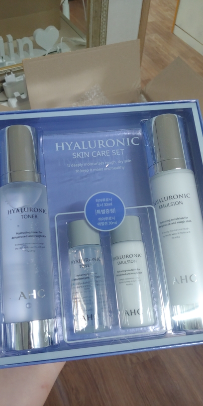 AHC (에이에이치씨) 히아루로닉 에멀젼 review image