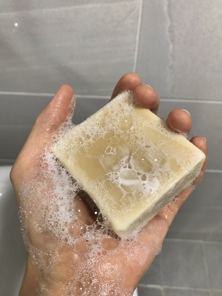 네모핸즈 (NEMOHANDS) 천연 저자극 유근피 수제비누 review image