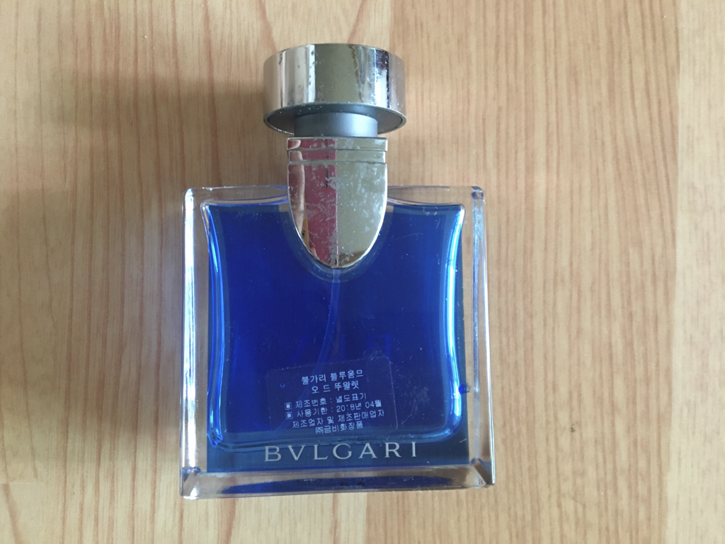 蓝色浓郁男士淡香水的真实用户使用照片