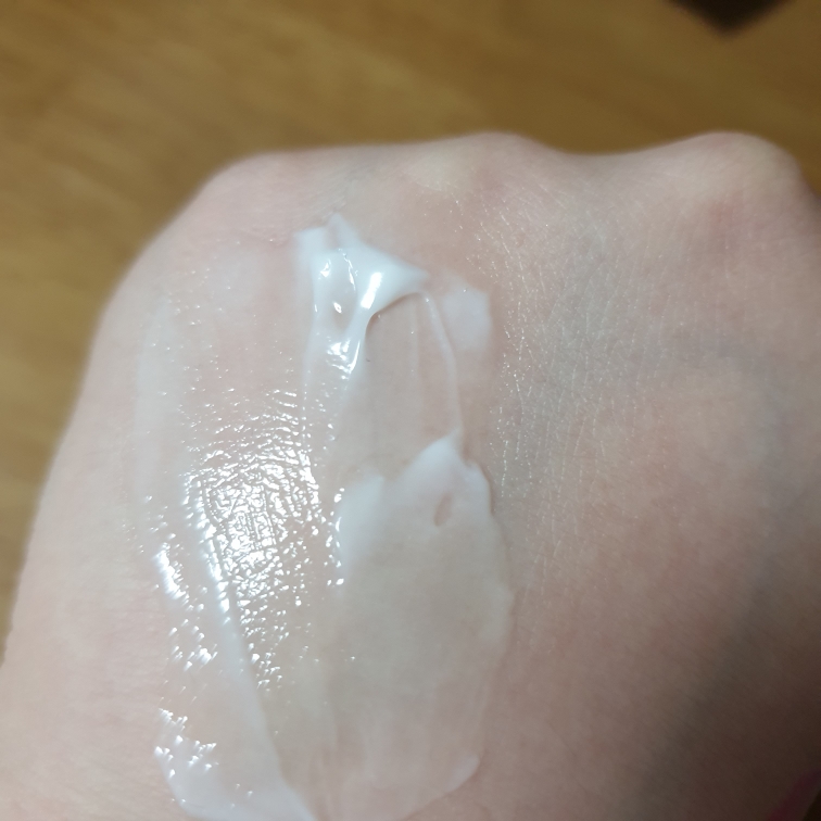 이니스프리 (INNISFREE) 자연 발효 에너지 넥크림 EX review image