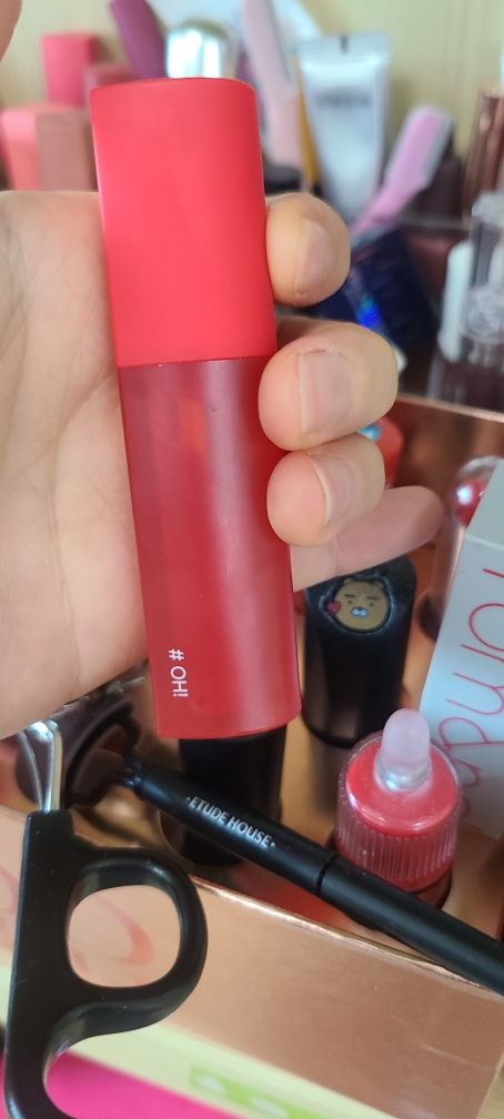 心动光泽唇釉 [05 哦!]的真实用户使用照片