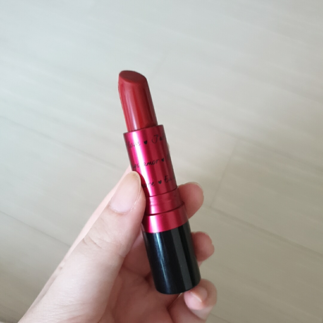 레브론 (REVLON) 수퍼 러스트러스 립스틱 [745 러브이즈온] review image