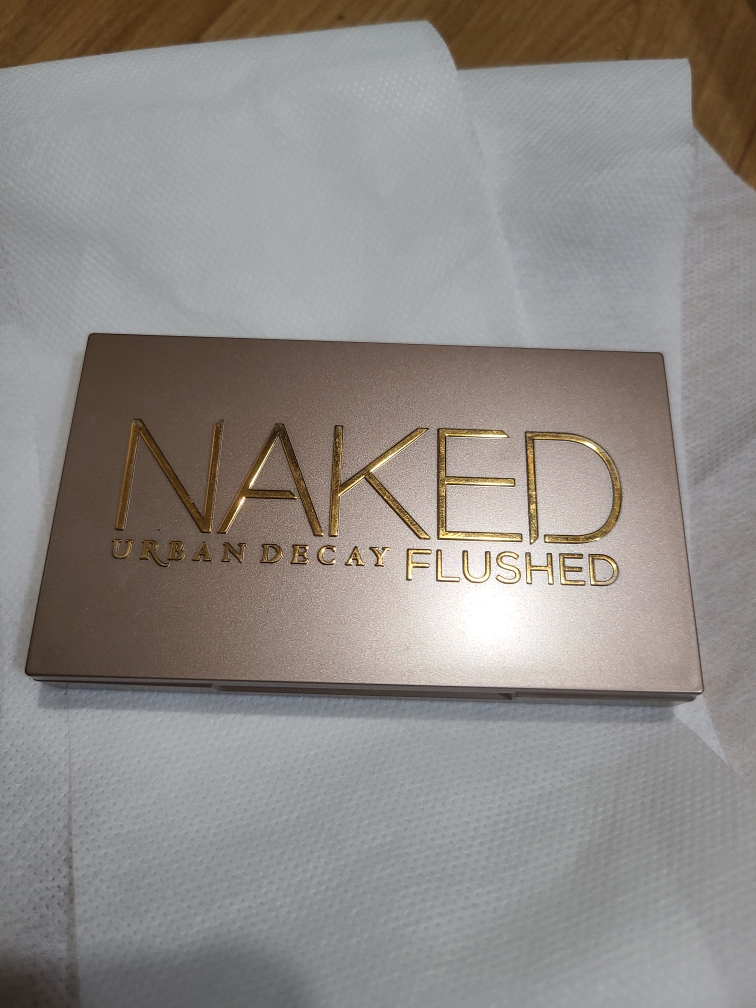 어반디케이 (URBANDECAY) 네이키드 플러쉬드 [네이키드] review image