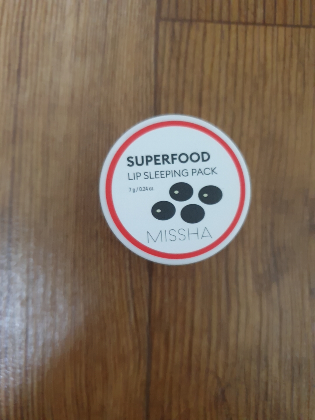 Real user review photo of Superfood Black Bean Lip Sleeping Pack