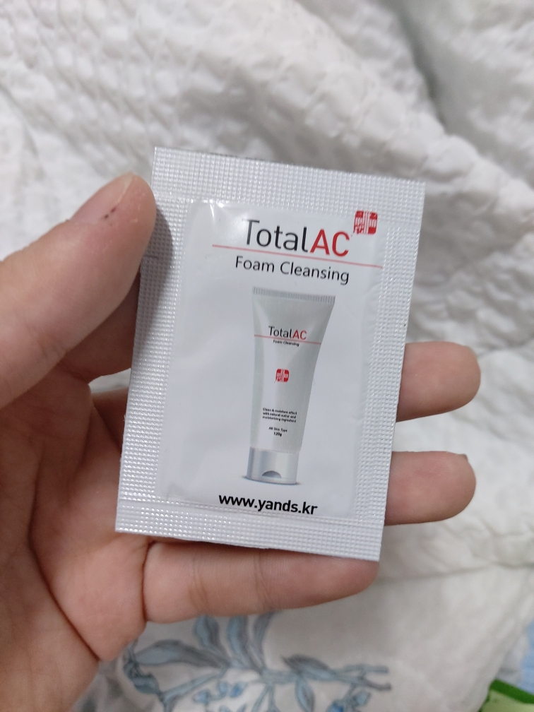 토탈에이씨 (TotalAC) 모이스춰 에센스 review image