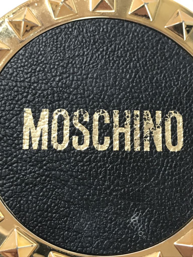 TONYMOLY Gold Edition Chic Skin Cushion [SPF50+/PA+++] [01 Chic Vanilla] (Moschino Collaboration) review image