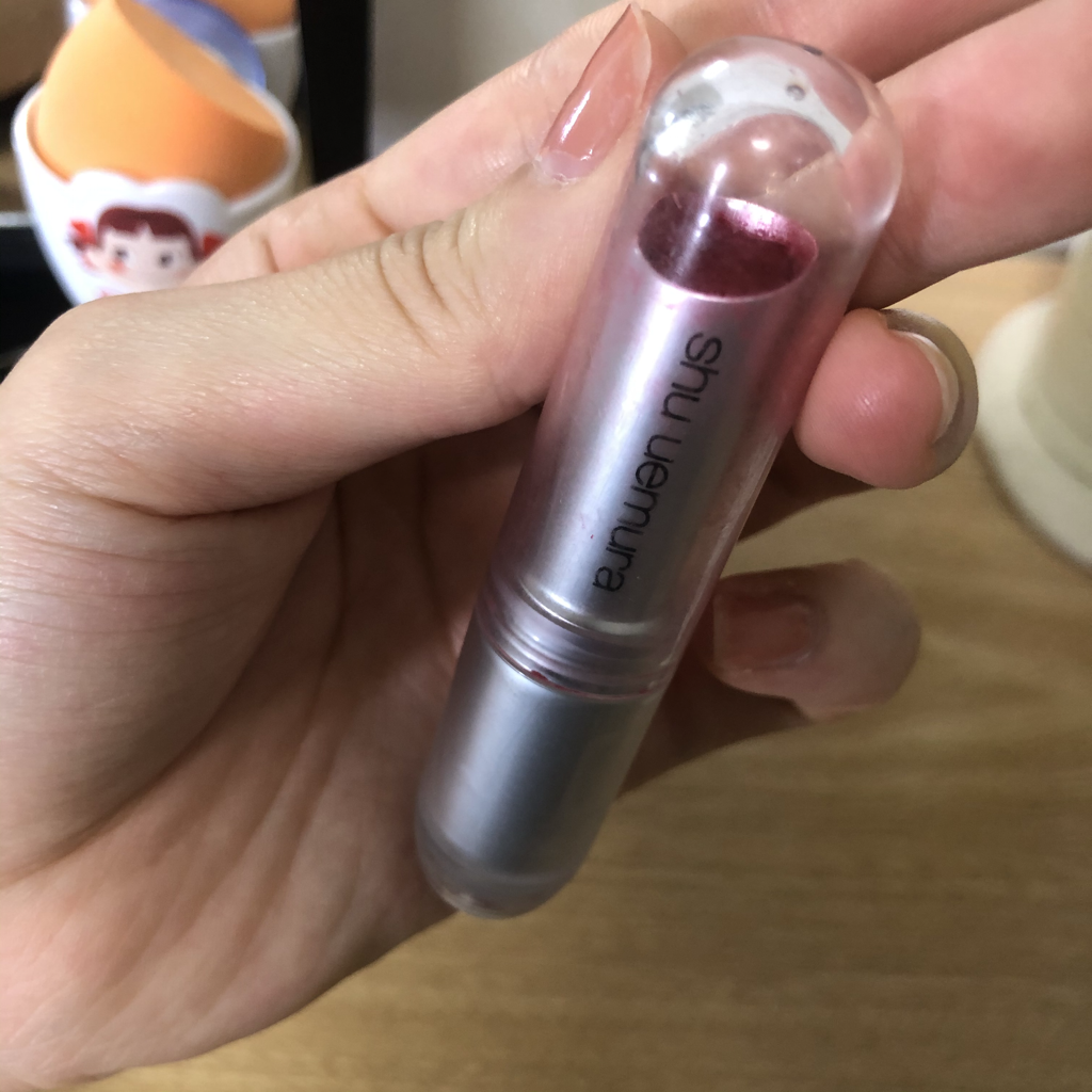 露丝无限至尊哑光奶油唇膏[RD165现代红]的真实用户使用照片