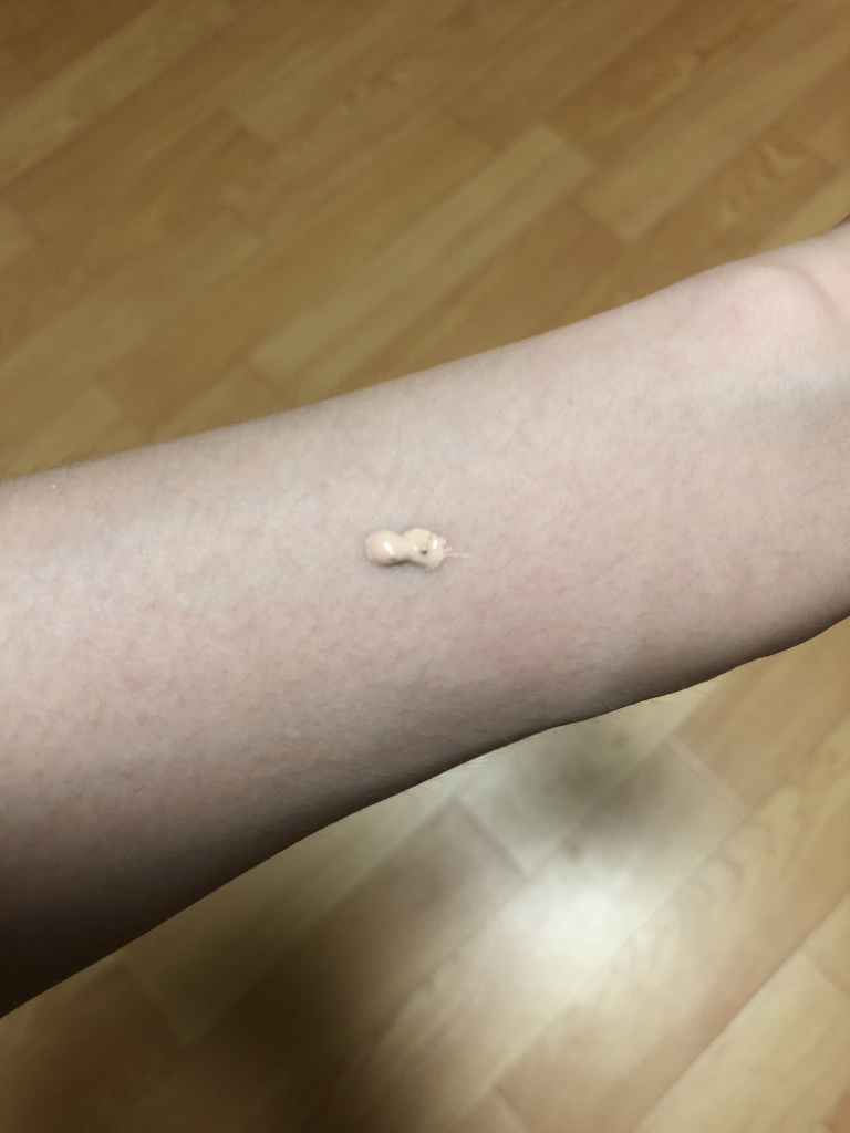 Real user review photo of Teint Idol Ultra Wear Foundation [SPF15] [110C Ivory]
