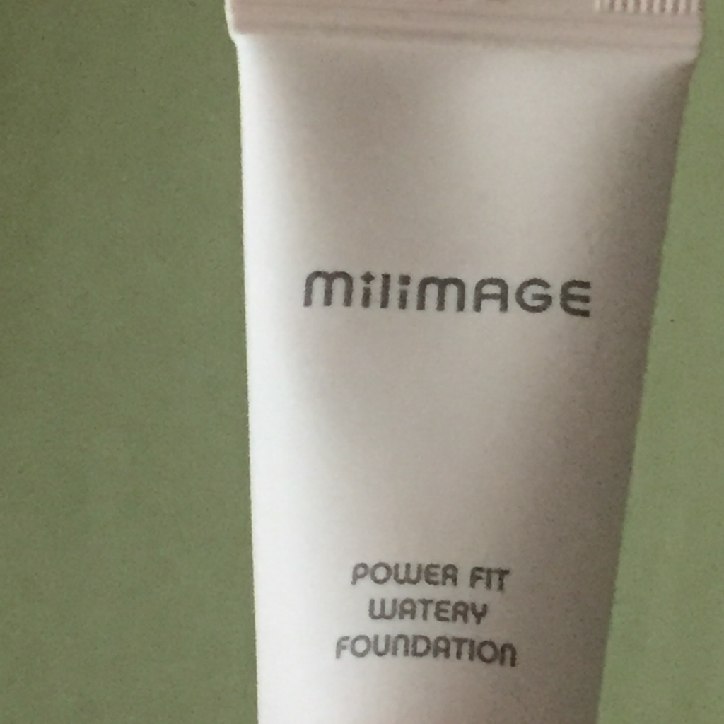 밀리마쥬 (millimage) 파워핏 워터리 파운데이션 [SPF50+/PA+++] [23 캄베이지] review image